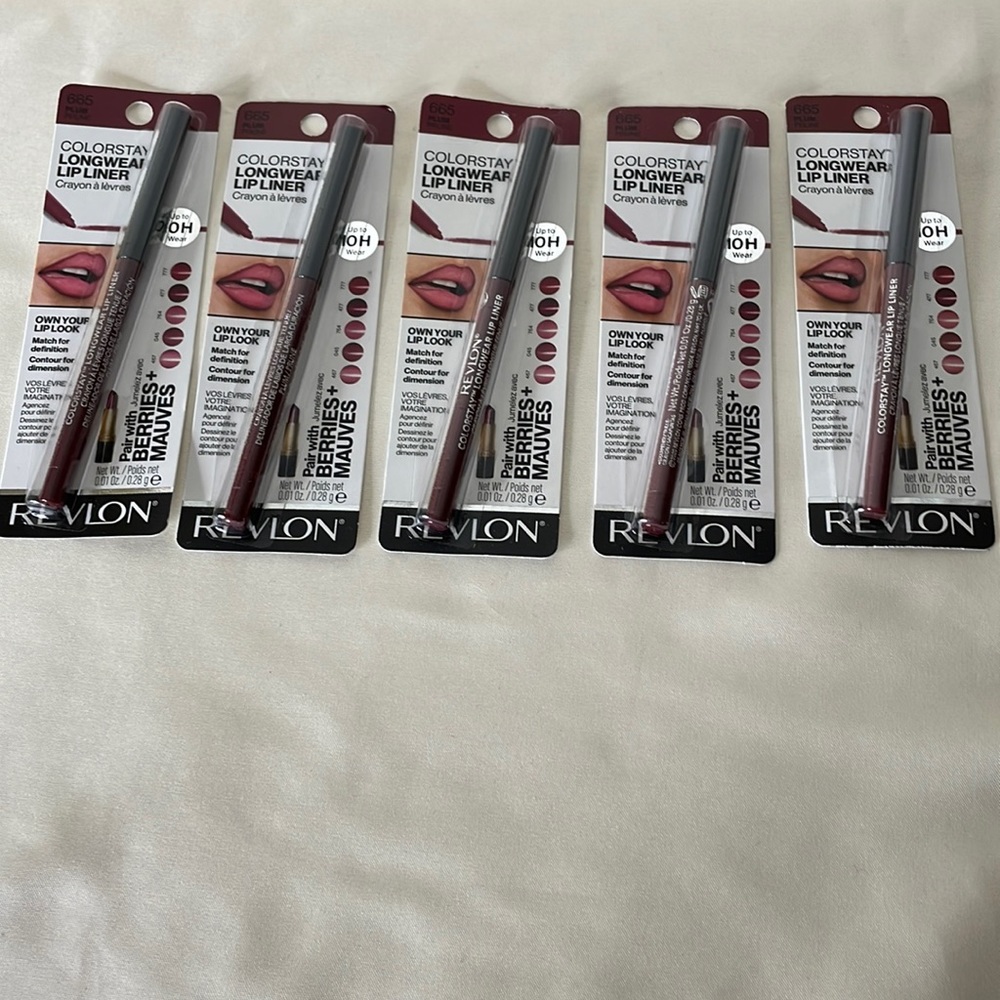 Revlon New in package lip liner 665 plum